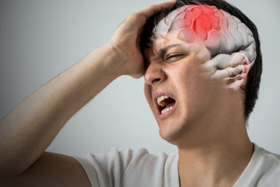 Một số bệnh lý thần kinh như đột quỵ, parkinson… khiến hoạt động ăn uống và nuốt khó khăn